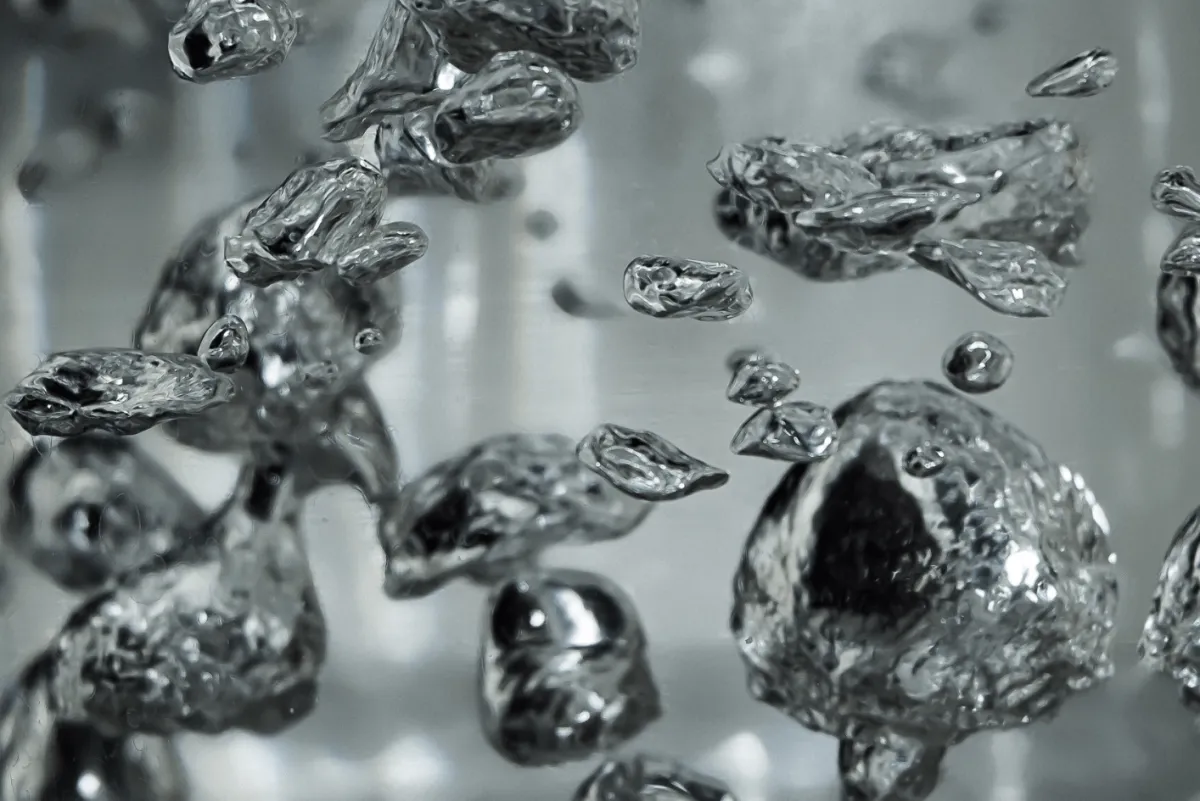 water drop in close up photography