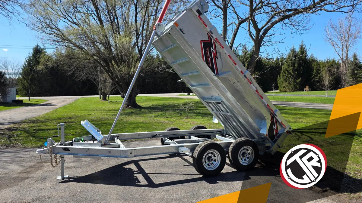 How Does the 5x10 Dump Trailer Handle Gutter and Roof Debris Before Winter in Webster, NY?