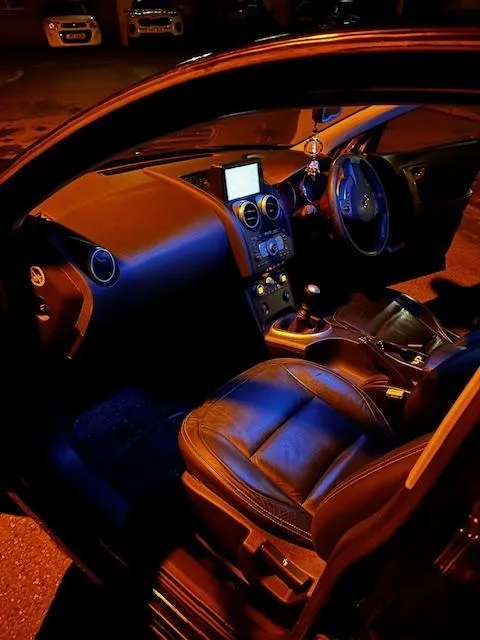 Interior of nissan qashqai black leather