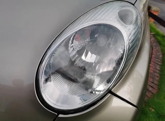 mini cooper headlight clean