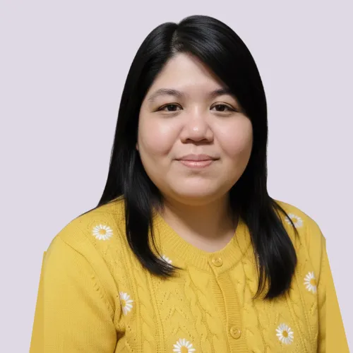 Head and shoulders photo of Lea, Social Media Manager,at On the Button, Well-being and Safeguarding Software