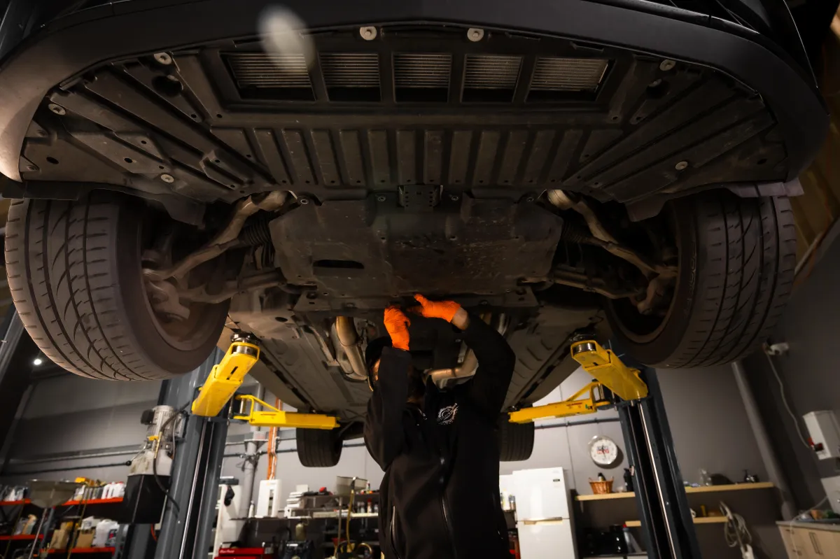 Mercedes mechanic performing diagnostic scan in Cranbourne