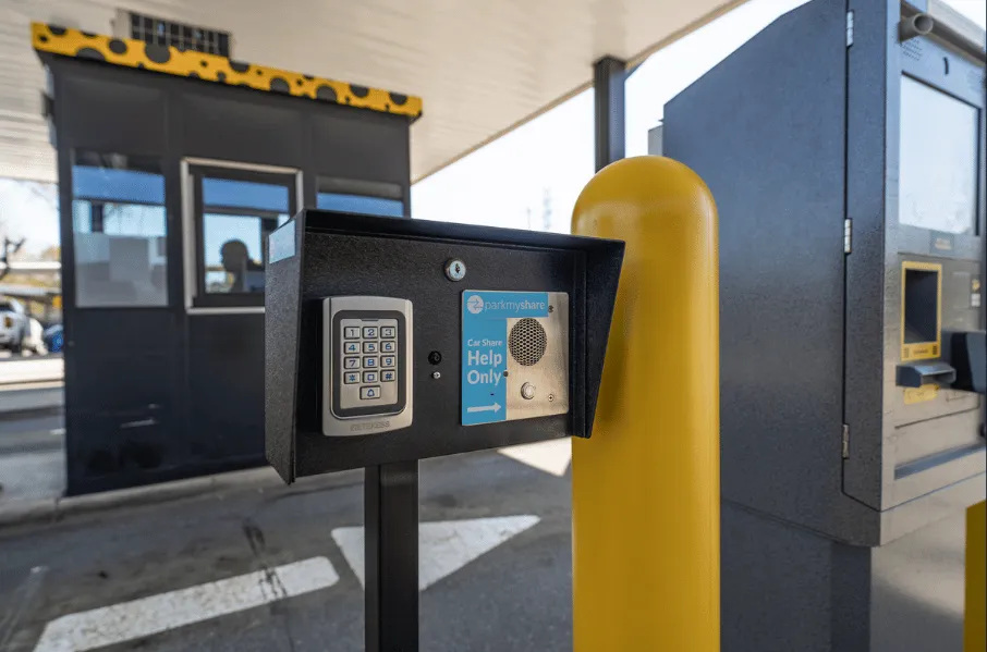 Smart parking solutions for commercial fleets