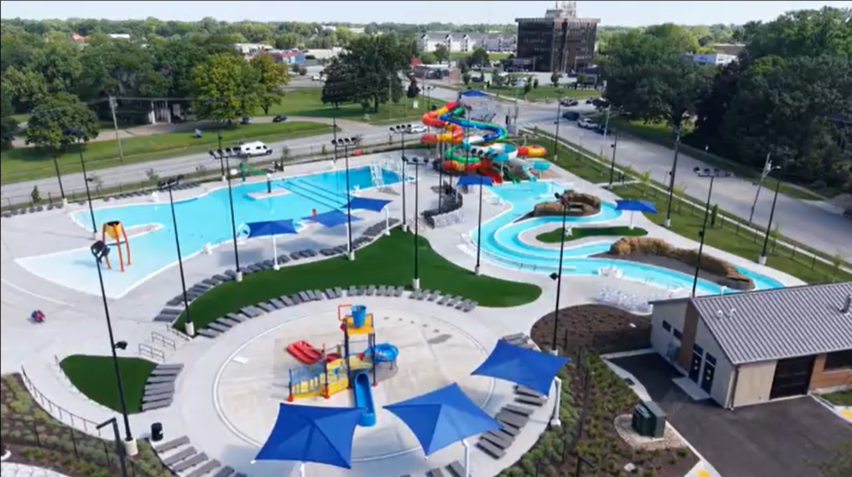 ymca water park at the landing in bettendorf iowa