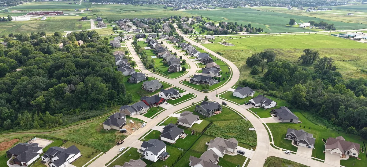 Best Neighborhoods in Bettendorf, Iowa: Why Spencer Hollow is Growing So Fast