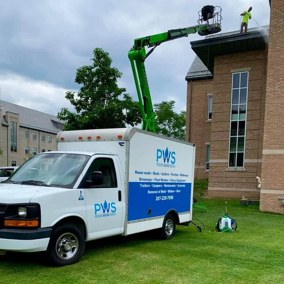 commercial pressure washing Rockford IL