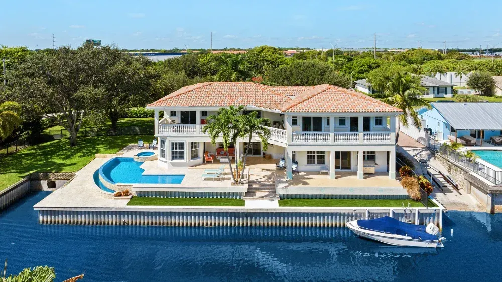 South Florida visual content gallery — professional photo/video project result (real estate, business, and yacht services)