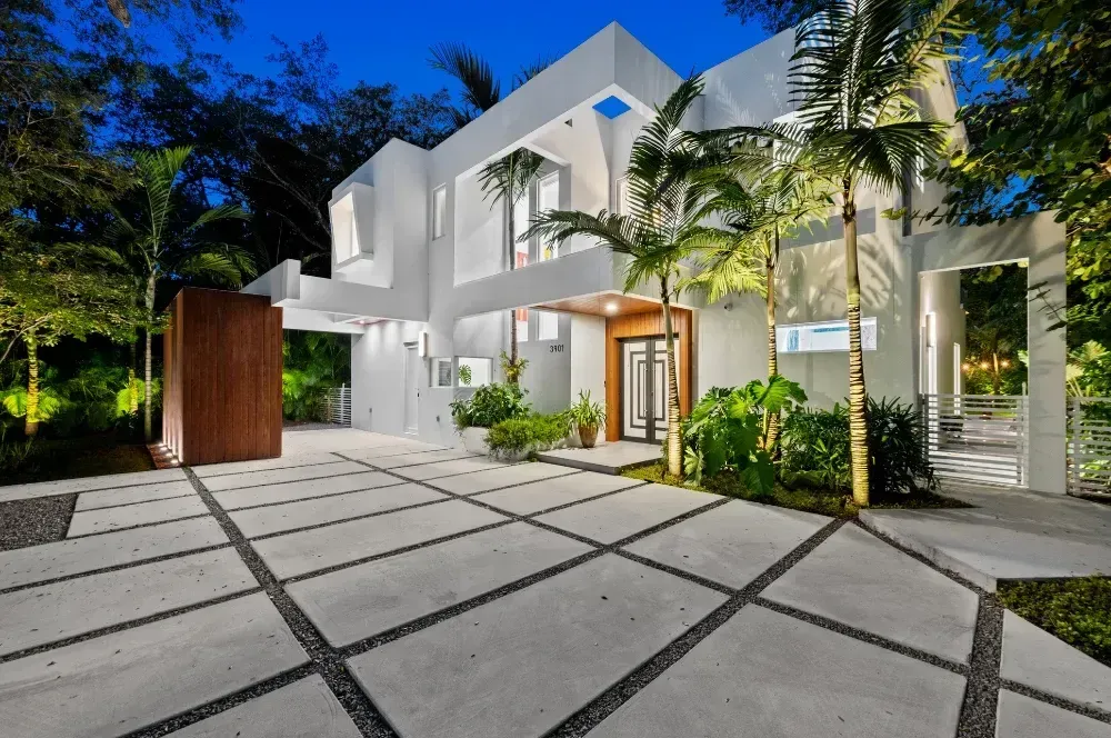 Professional Miami visual marketing example — high-quality photography/video deliverable (real estate, business, and marine)