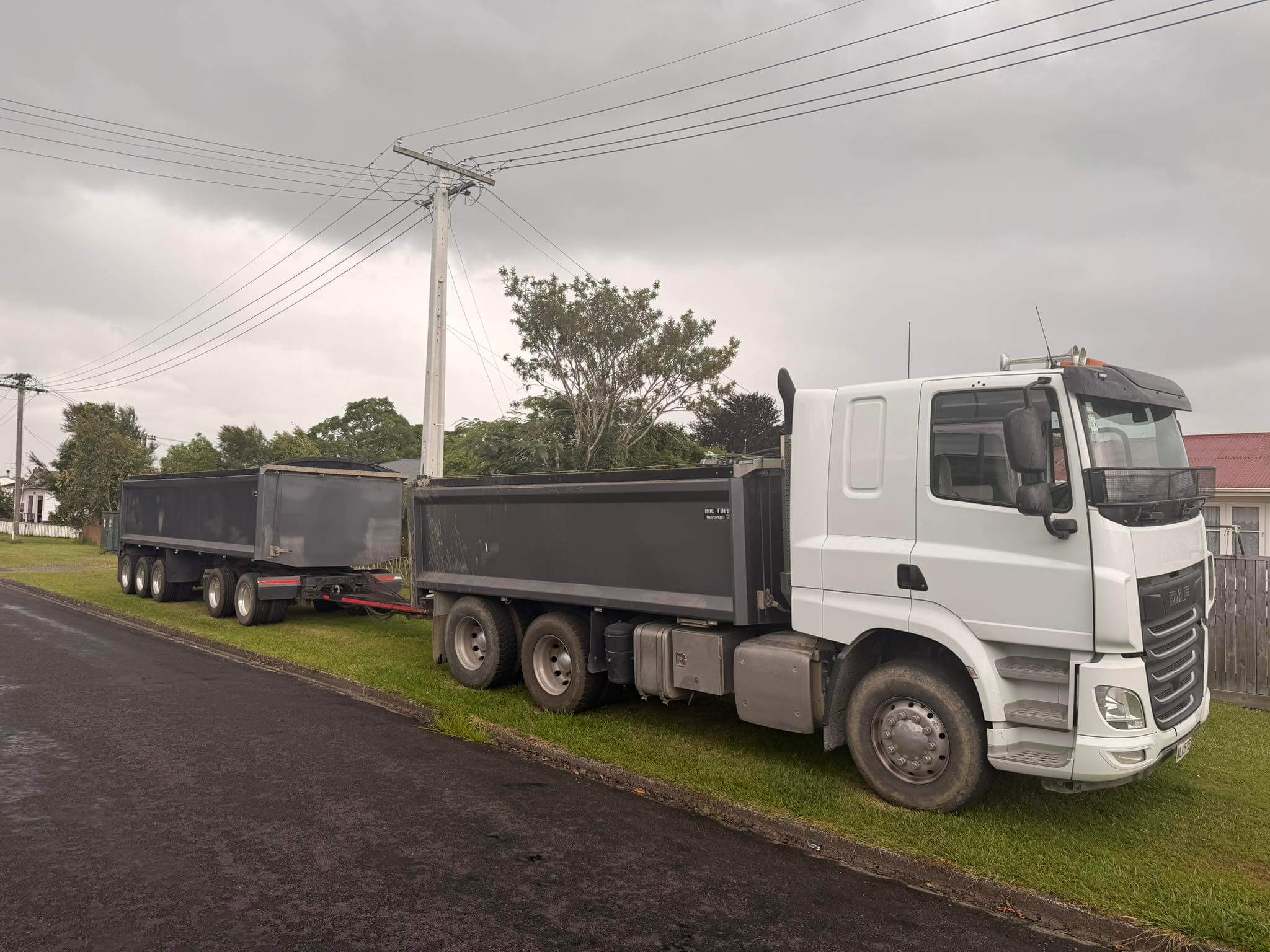 Commercial transport solutions truck delivering materials to construction site New Zealand