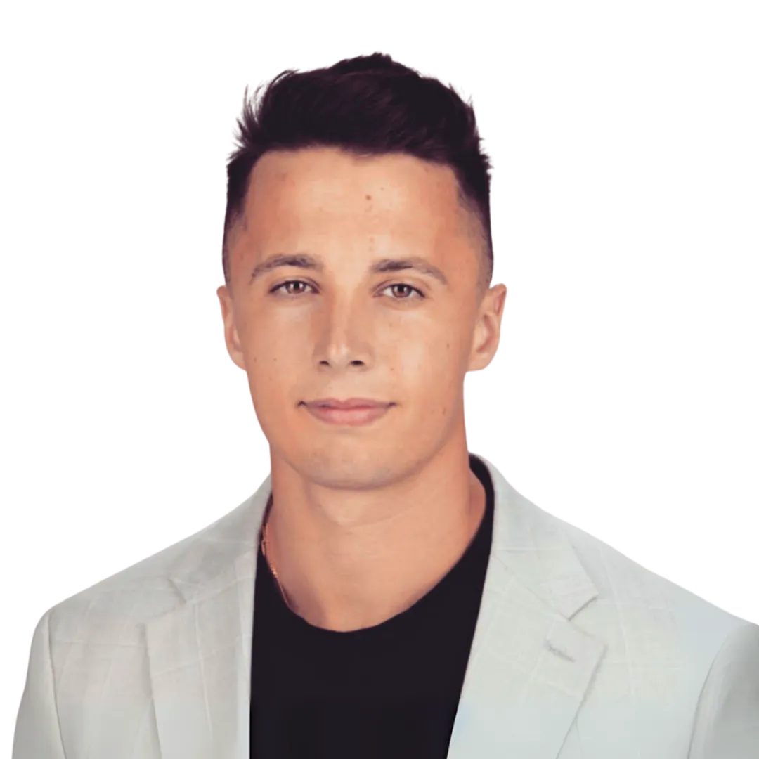 Portrait of Pierce Hutcheson, Realtor at MavRealty Tampa.