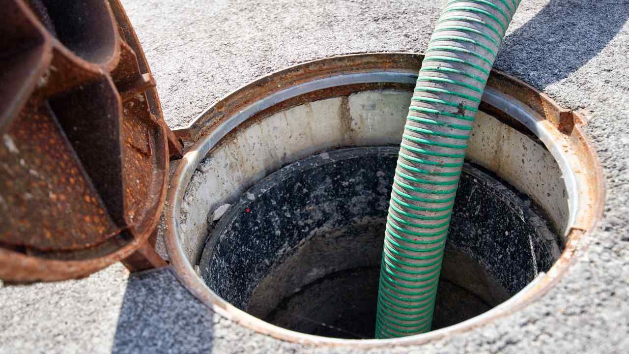 septic cleaning vs. pumping