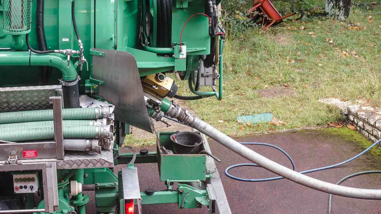 septic pumping