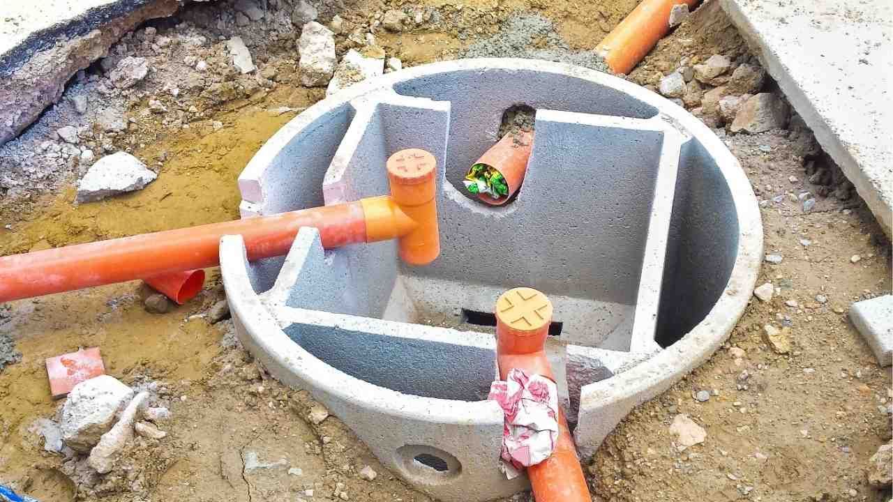 clogged pipe vs. broken septic tank