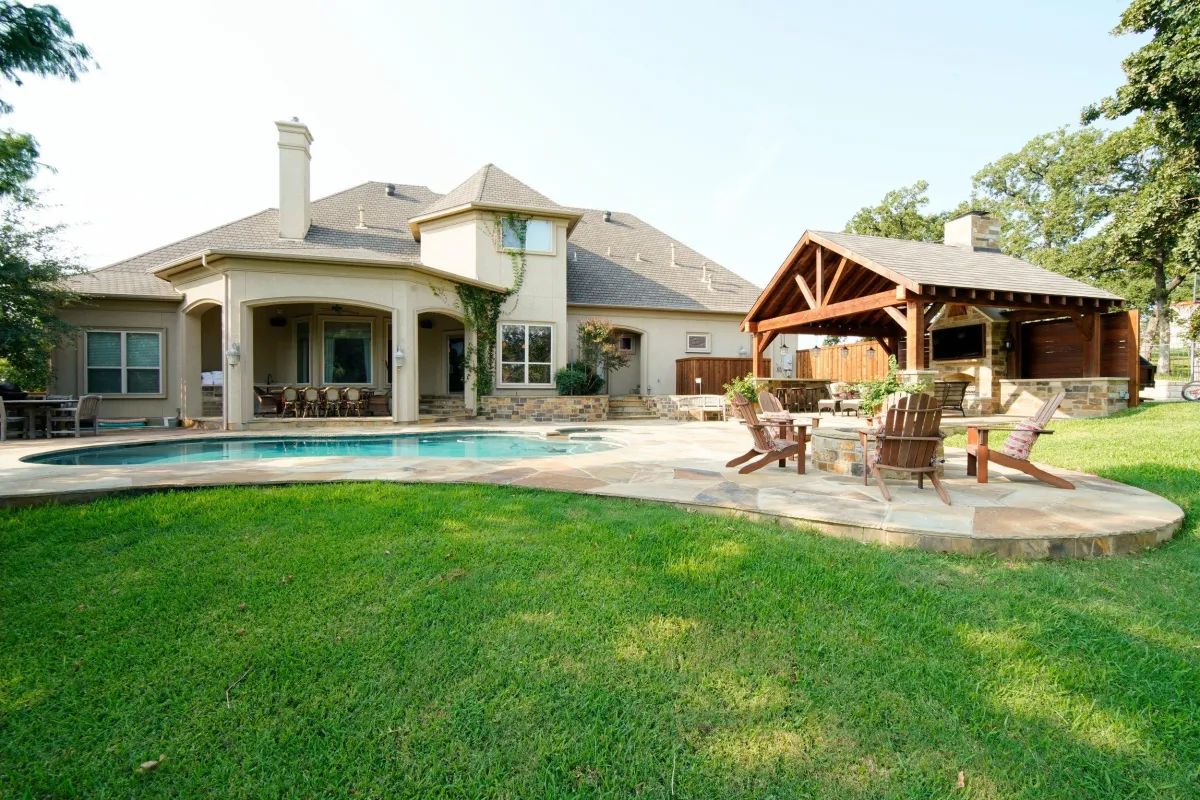 Arlington Concrete levels Patio and Pool deck.