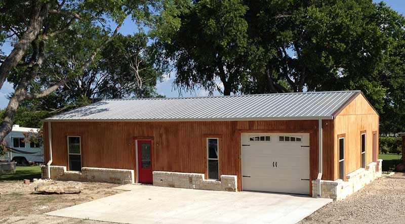 Modern agricultural metal barn by Brownsville Metal Buildings