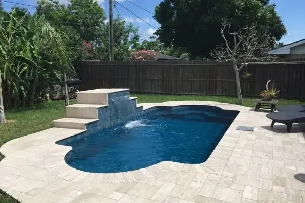 installing pool liner