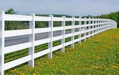 Expertly installed wooden barrier by WM Lonestar