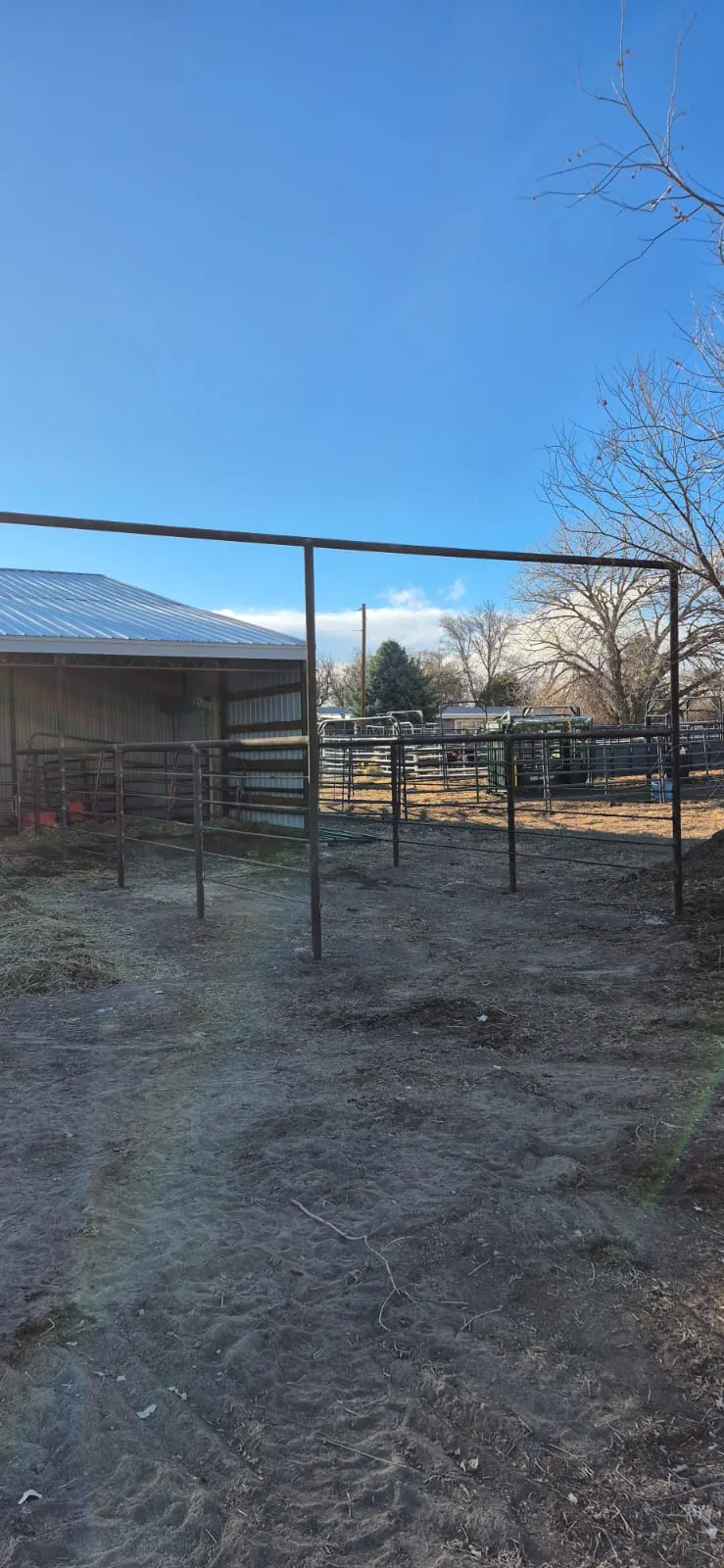 Expertly installed wooden barrier by WM Lonestar