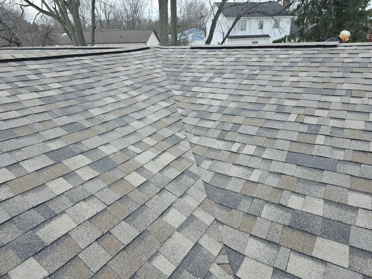 Finished roof valley seam installation with architectural shingles in Conneaut, Ohio – expert craftsmanship by Rockstar Roofing