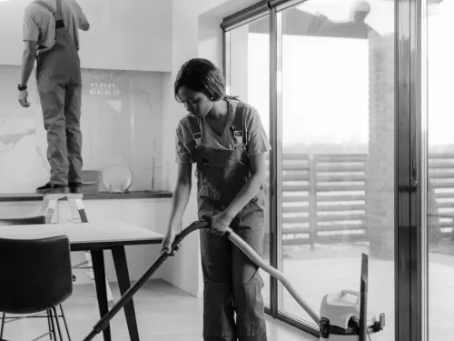  Window Cleaning
