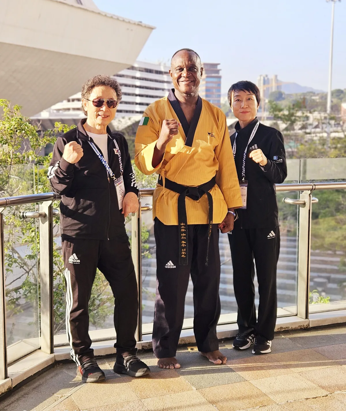 Picture of adult students practicing taekwondo defensive movements