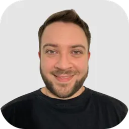 Maximiliano Yazlle, Encargado de Contrataciones en Mercotruck transporte internacional