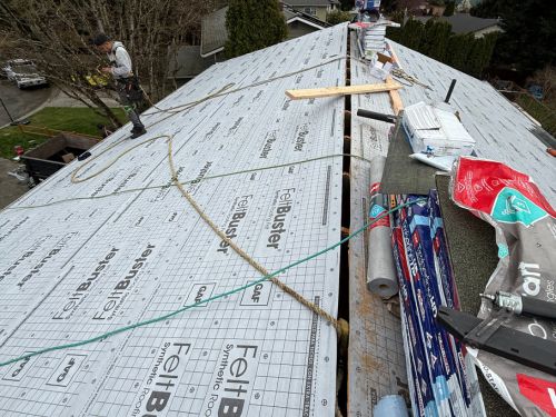 Roof inspections with photographic documentation in Everett, WA