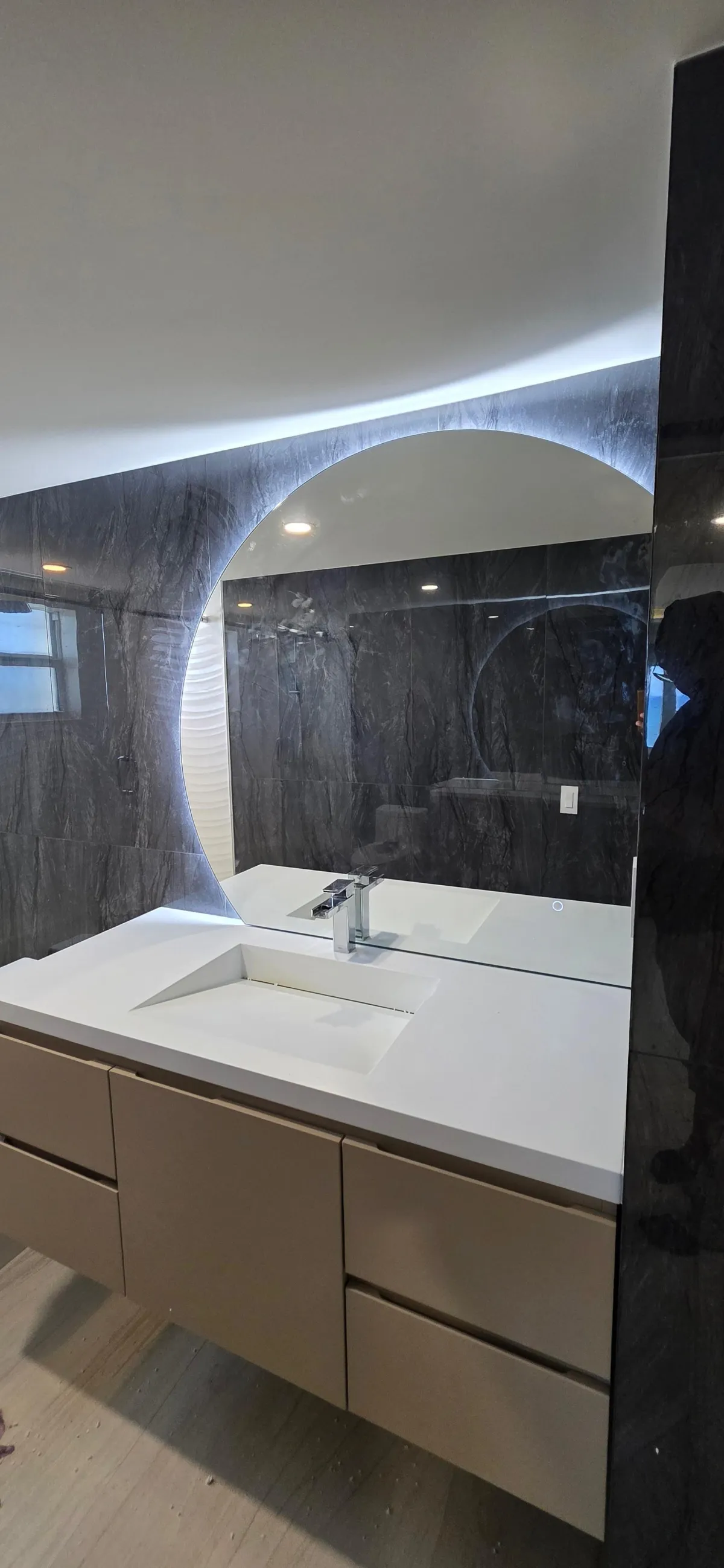 BATHROOM TILE INSTALLATION