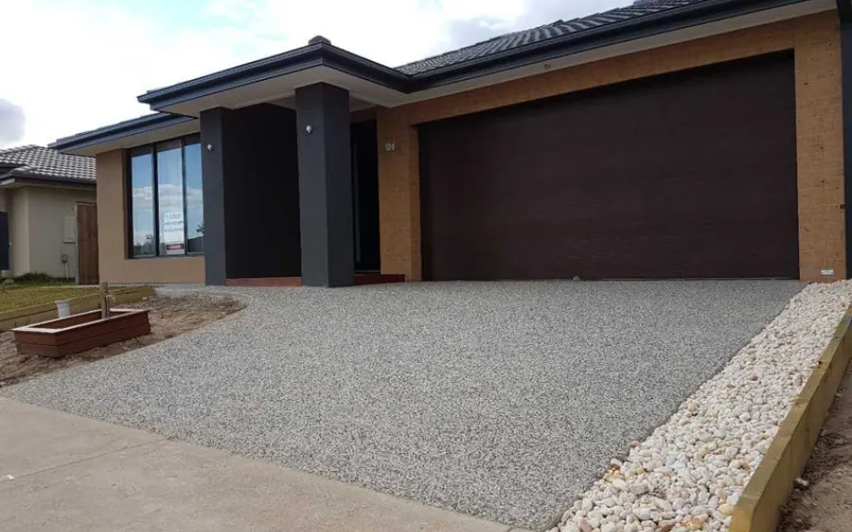 Melbourne Concrete builds and installs driveways.