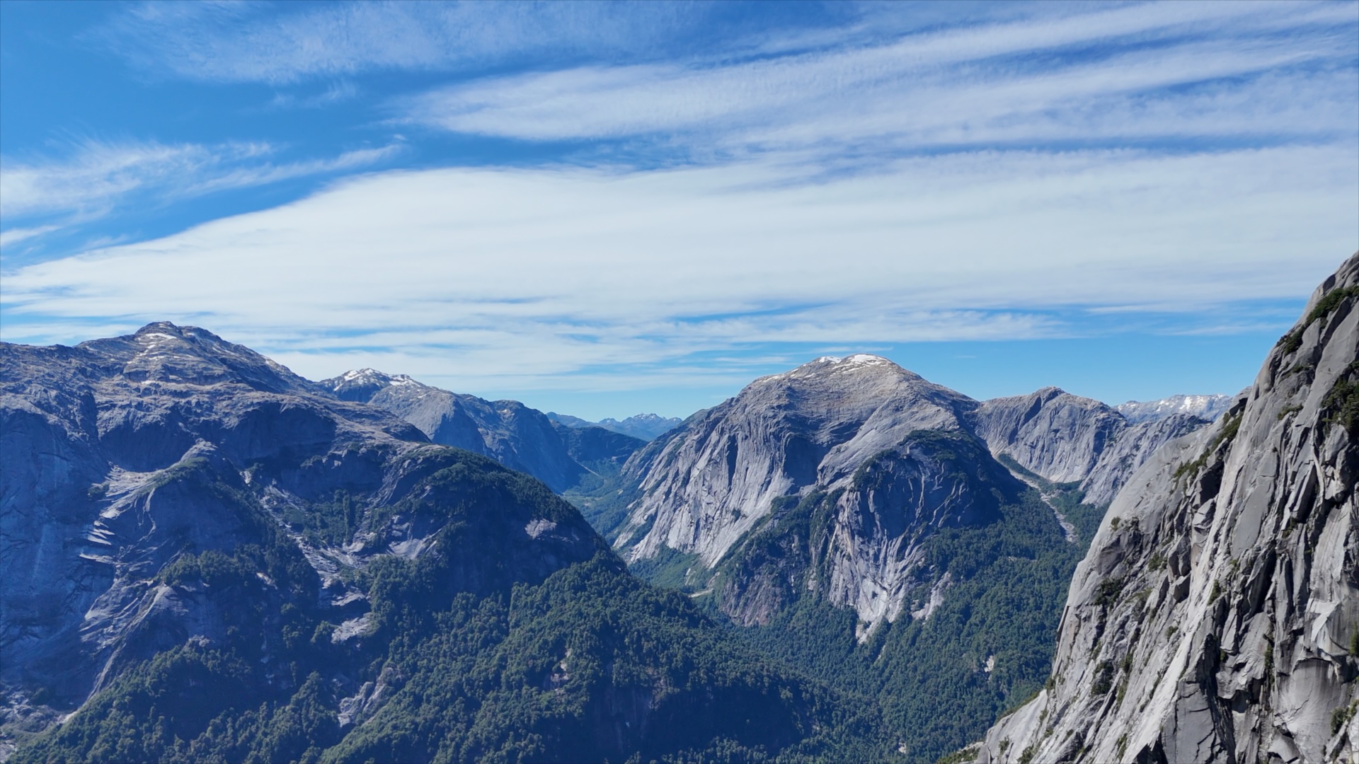 Cochamó Climbing & Trekking