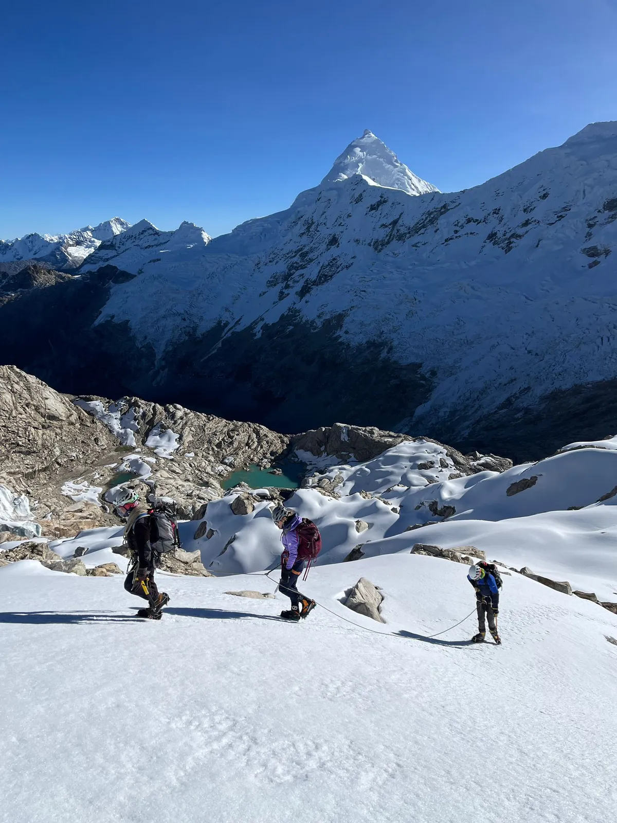 Peru Mountaineering Guide