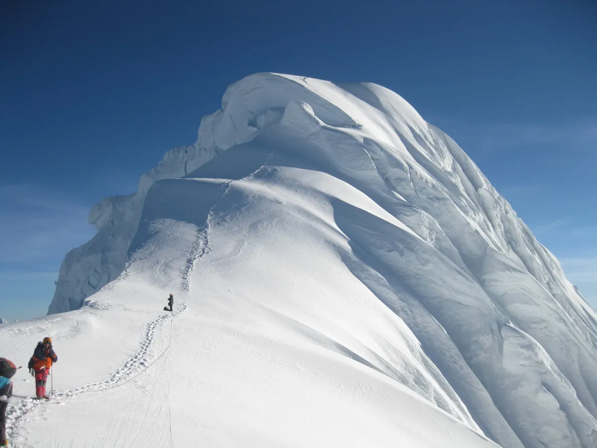 8 to 10 Days Chopicalqui Expedition