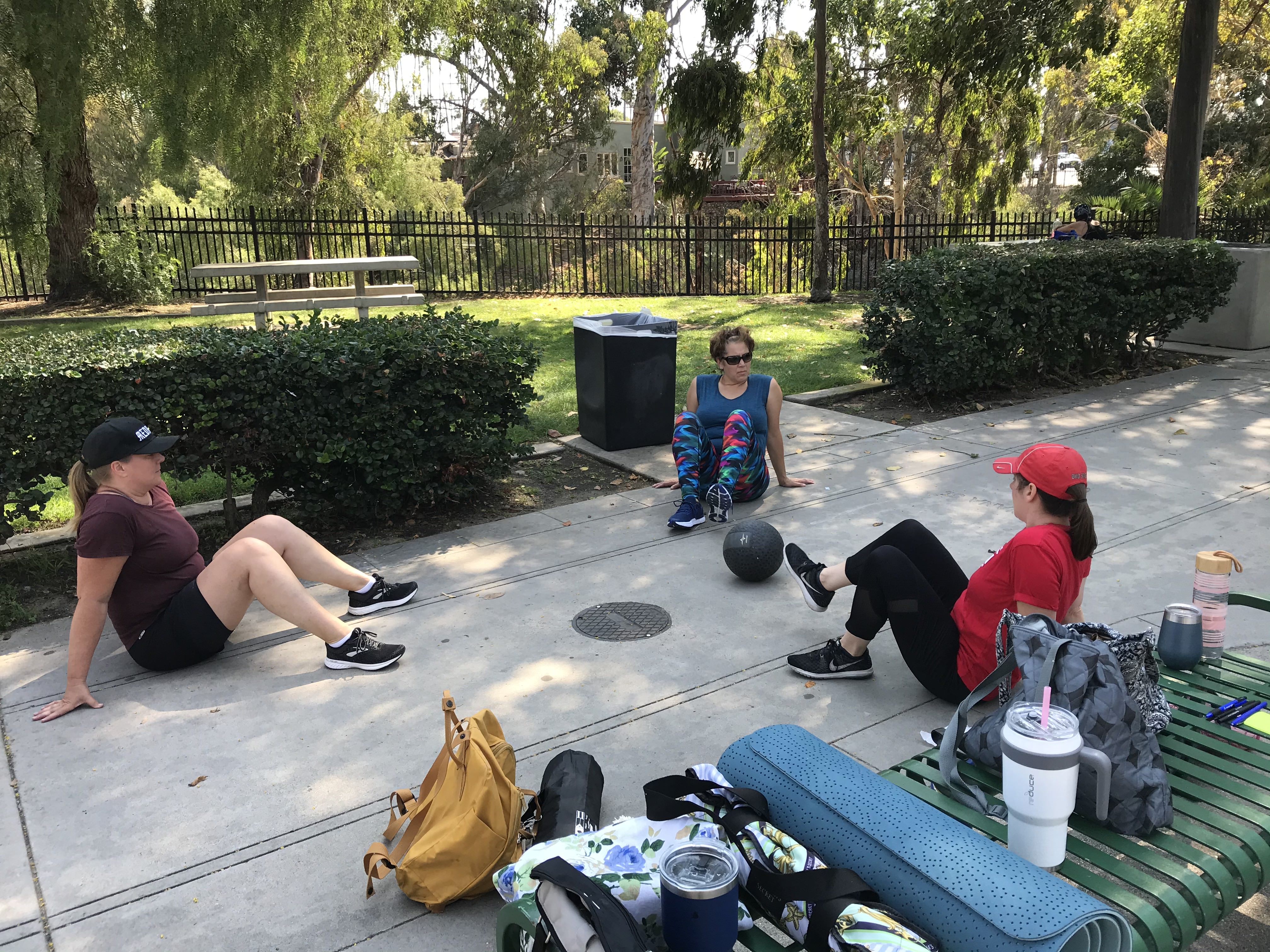 outdoor adult fitness class coach training exercise