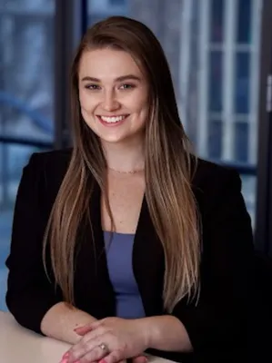 Summer Bell Headshot