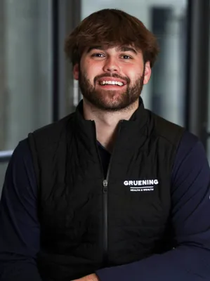 Ethan Hinds Headshot