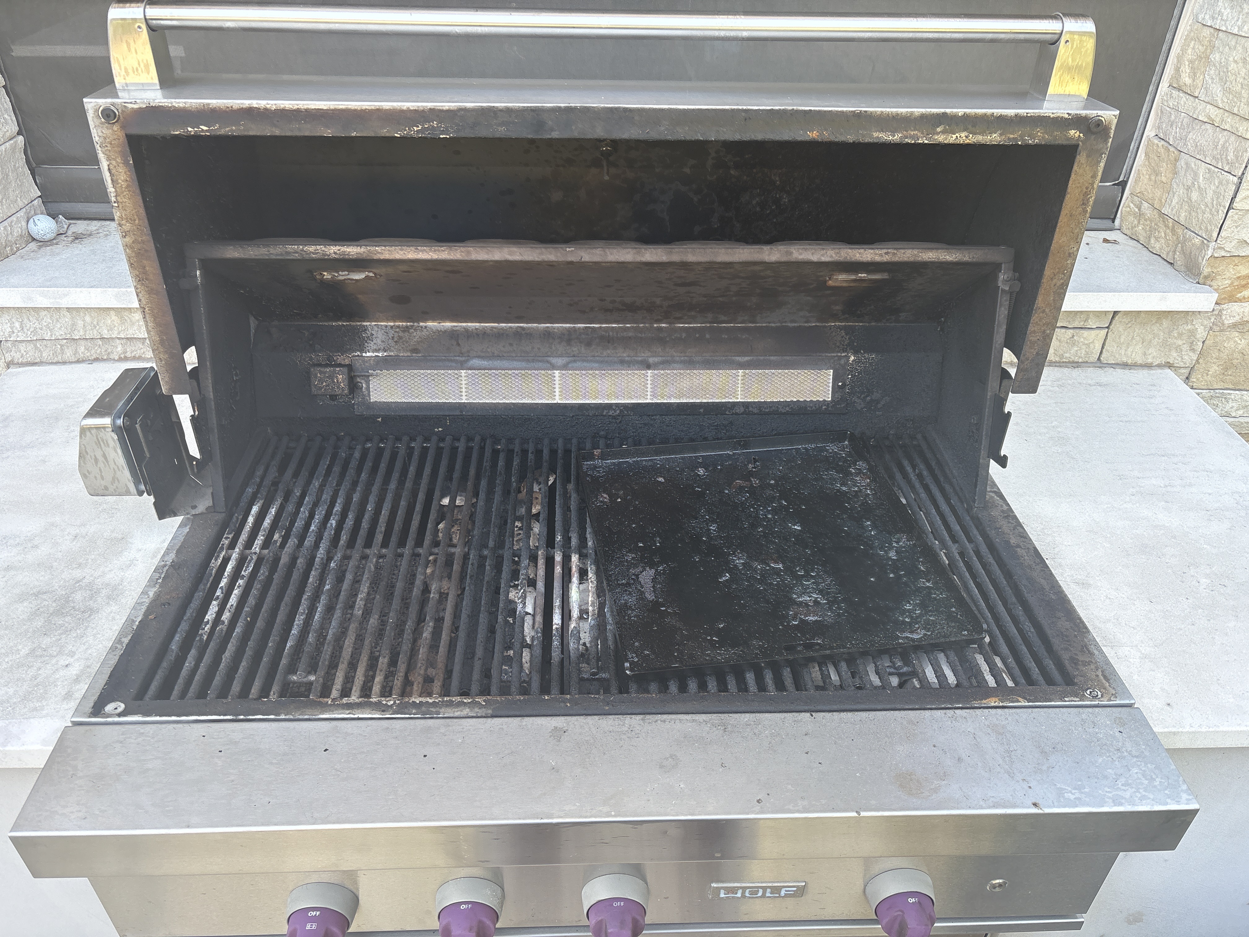Gas Grill Cleaning