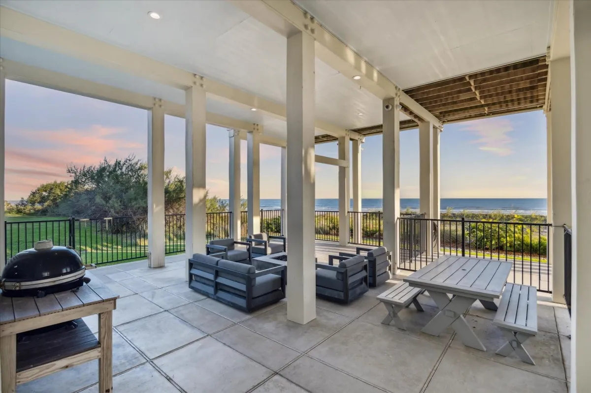 West End Homes in Galveston