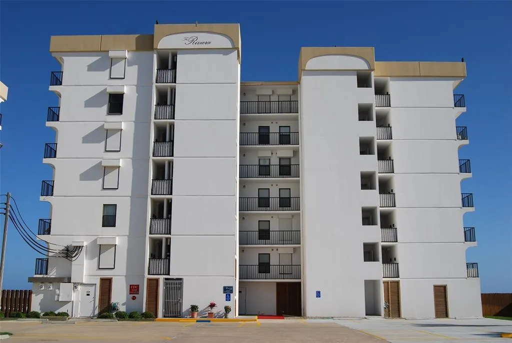 Riviera Condominiums West End