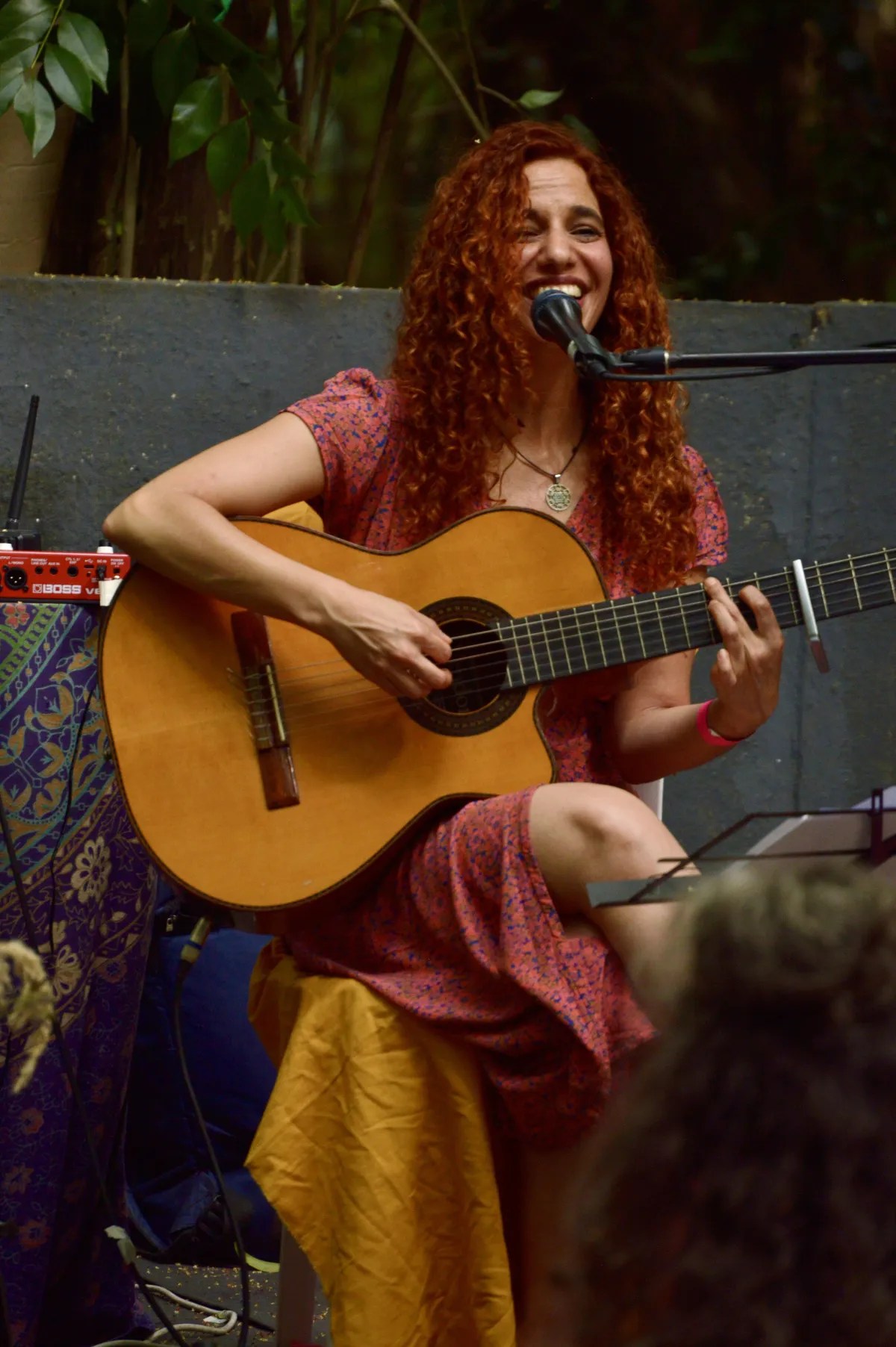 selective focus photography of white petaled flowers during daytime