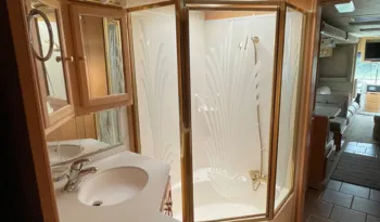 RV Bathroom Shower & Sink
