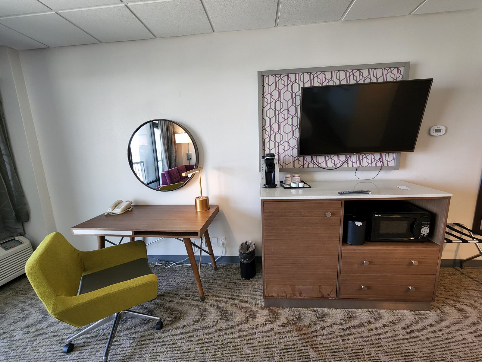 Hotel room TV and AV installation by All Soul Tech