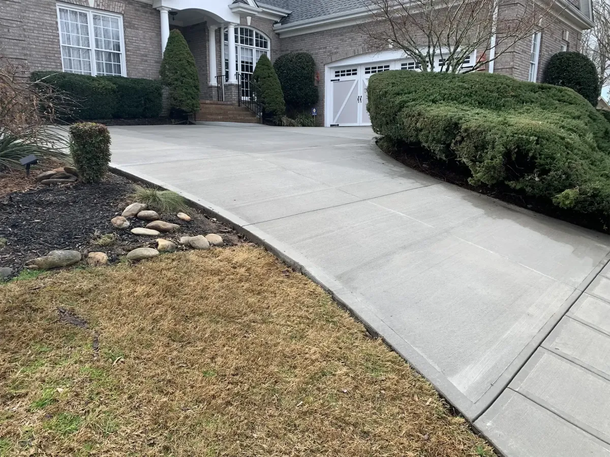 Alabaster Concrete builds and installs driveways.