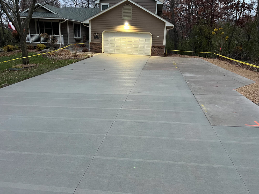Alabaster Concrete builds and installs driveways.