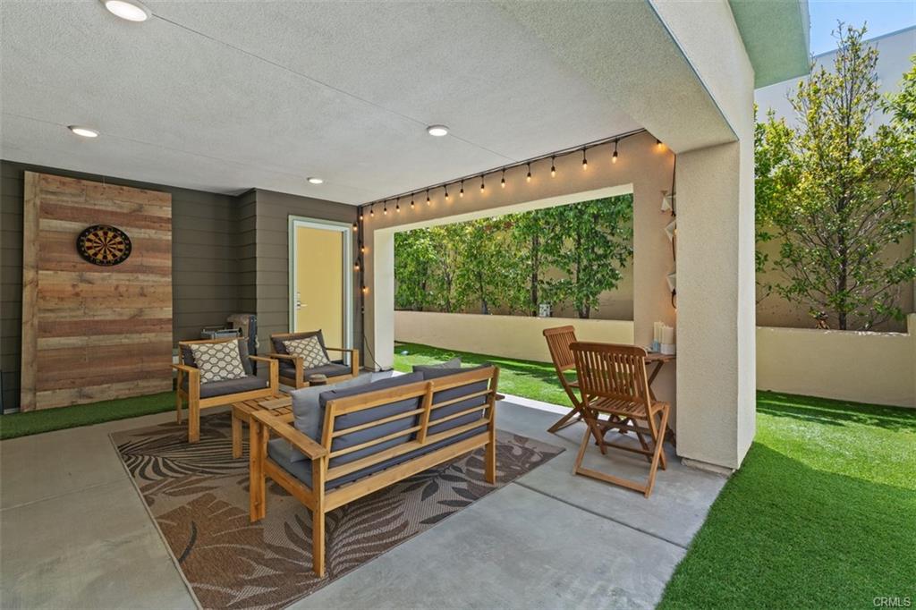 Private outdoor entertaining area