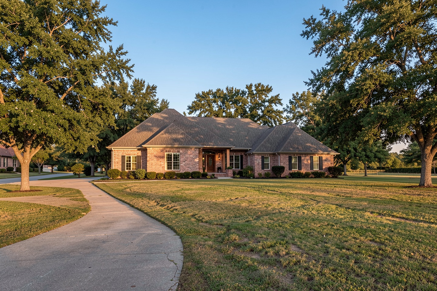 Custom brick home on a large lot in Ovilla, TX
