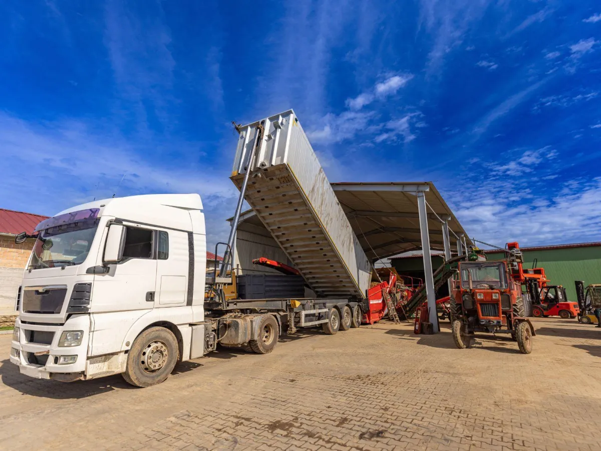 Mesquite Dumpster Rental delivers commercial dumpsters.