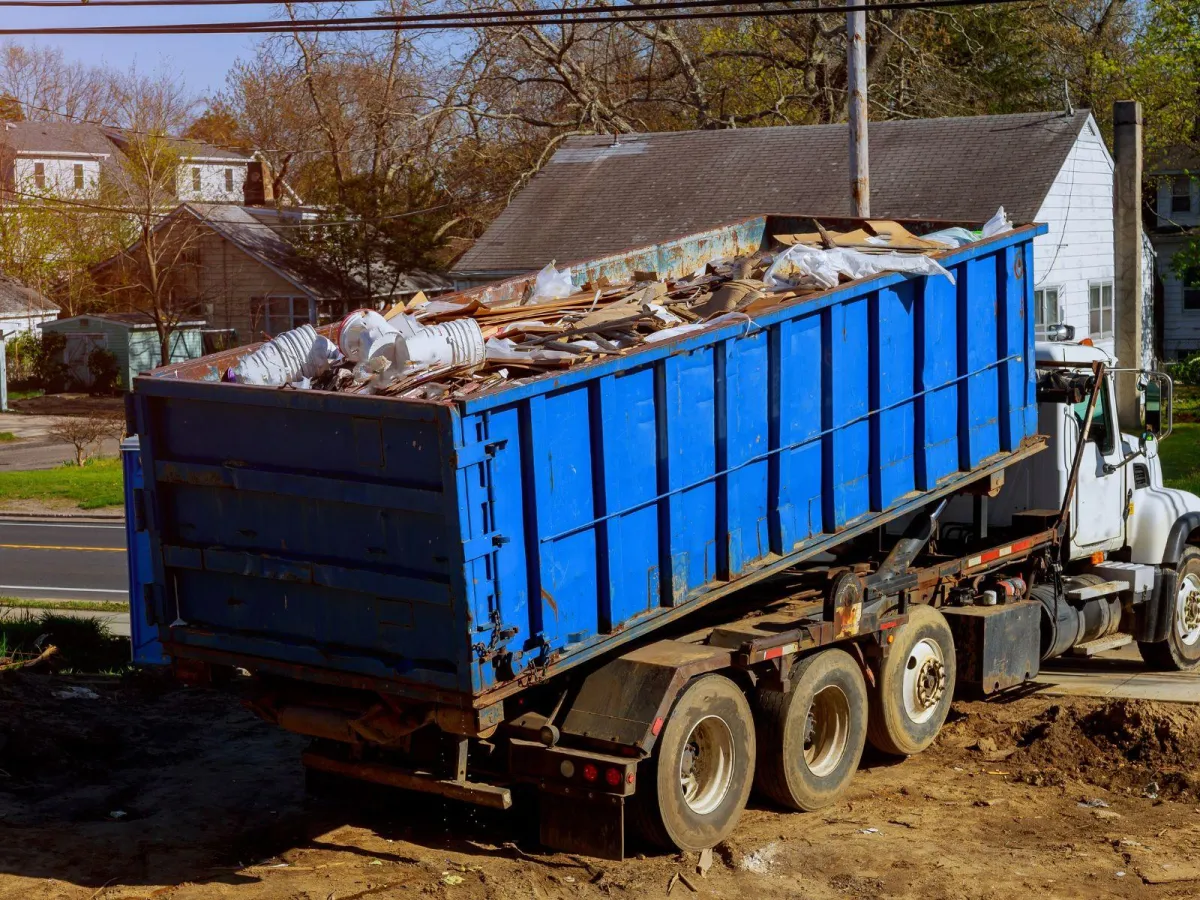 Mesquite Dumpster Rental delivers residential dumpsters to all neighborhoods.