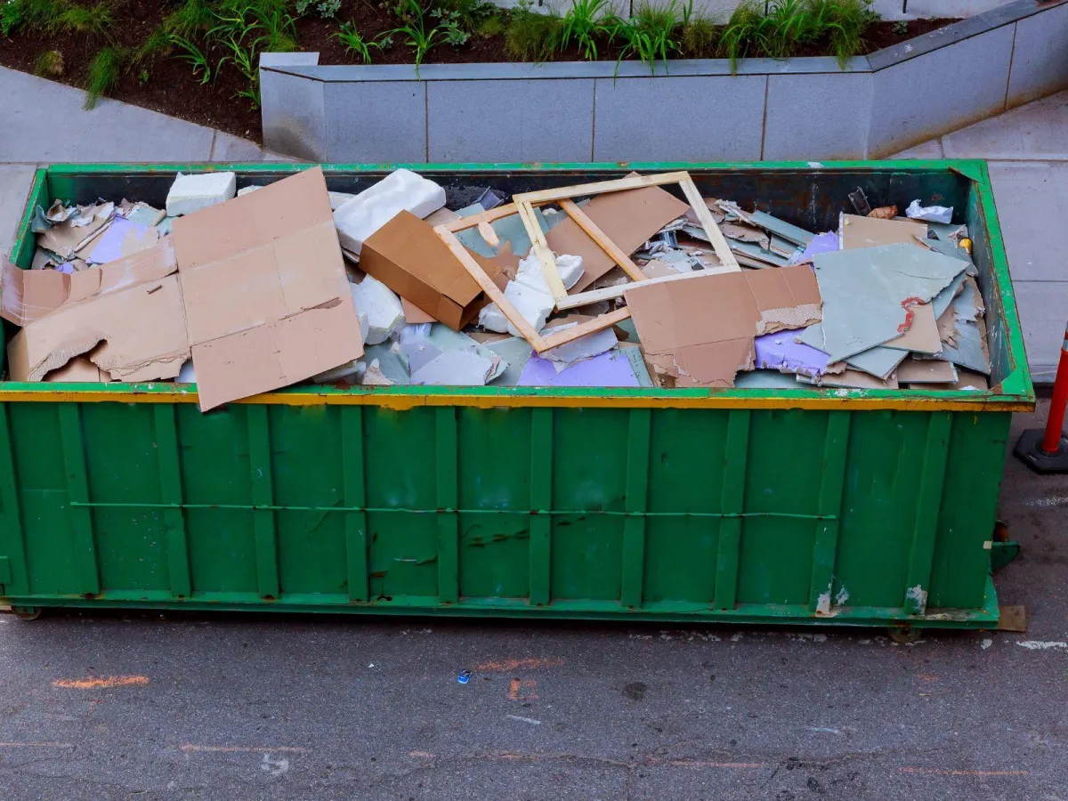 Mesquite Dumpster Rental delivers dumpsters for residential construction.