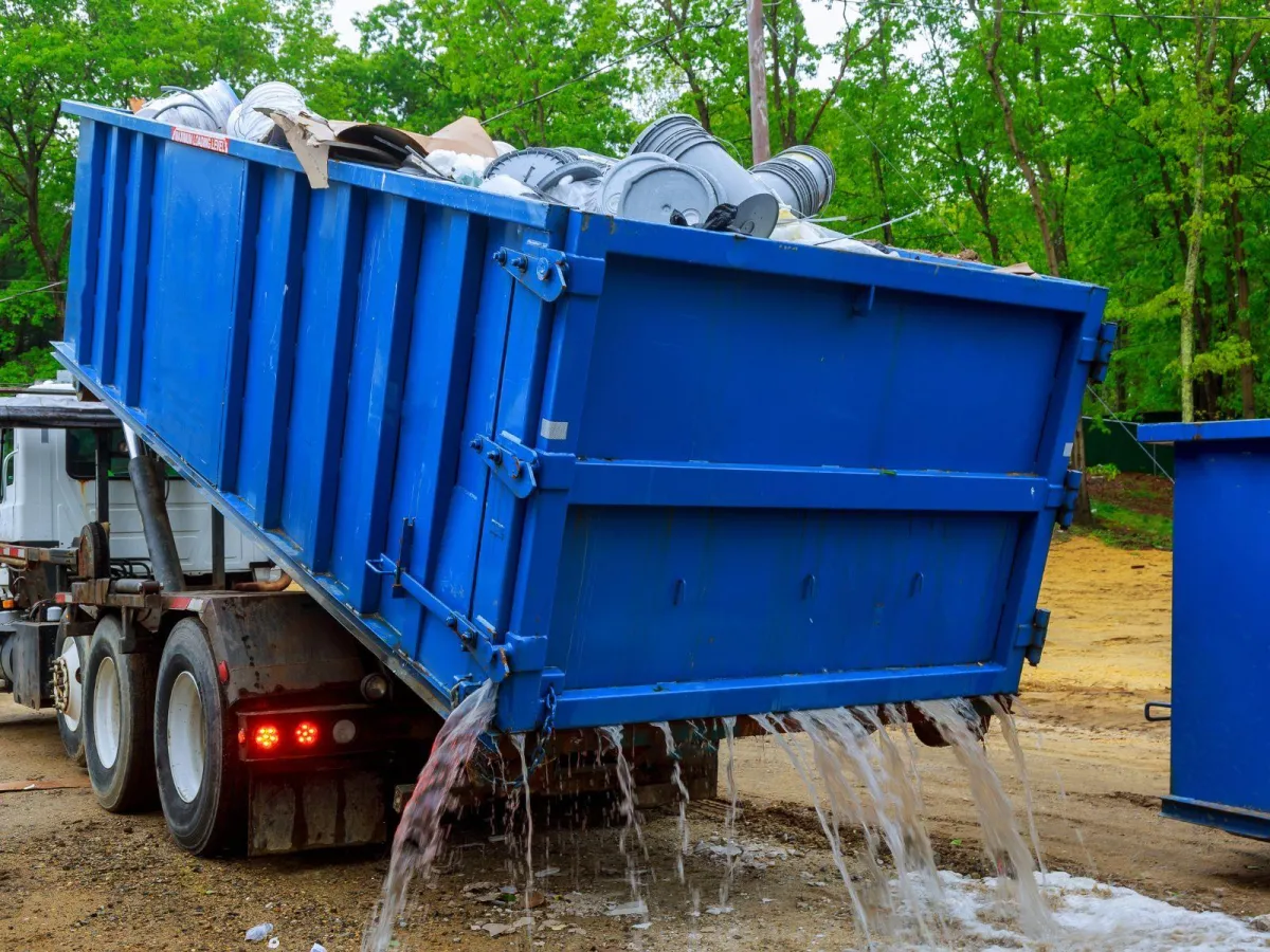 Mesquite Dumpster Rental delivers residential dumpsters.