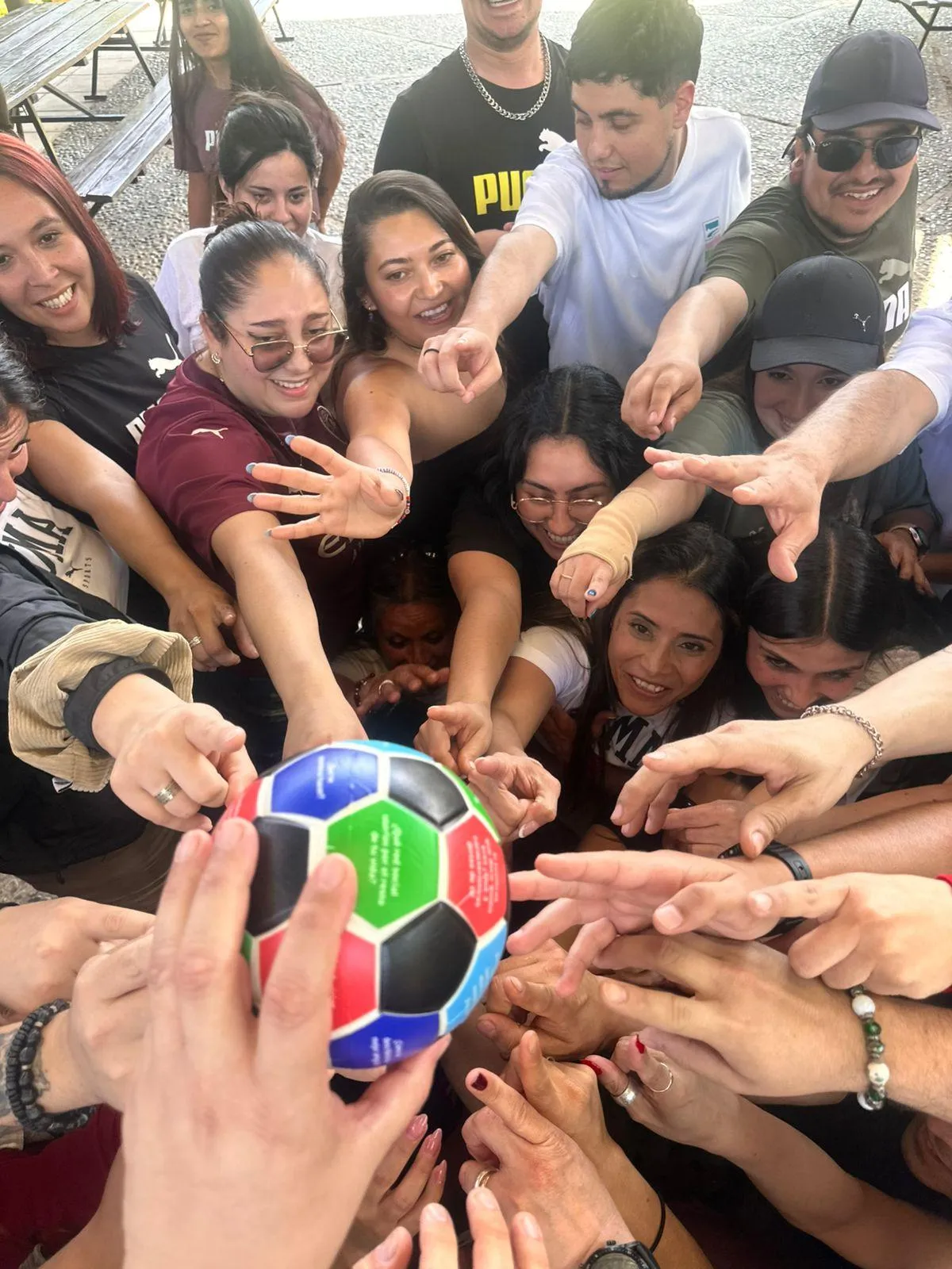 Team building outdoor con dinámica grupal